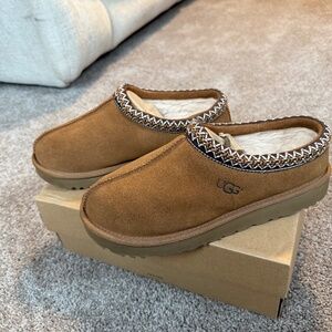 UGG Women's Tasman Slipper - Chestnut